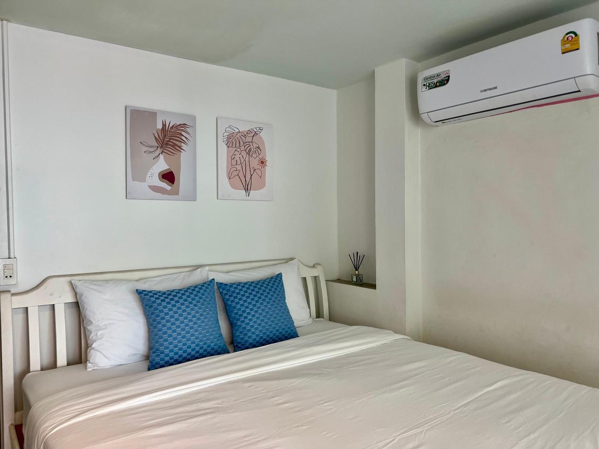 Sawaddeethaweesuk At Kohlarn Apartman Szoba fotó