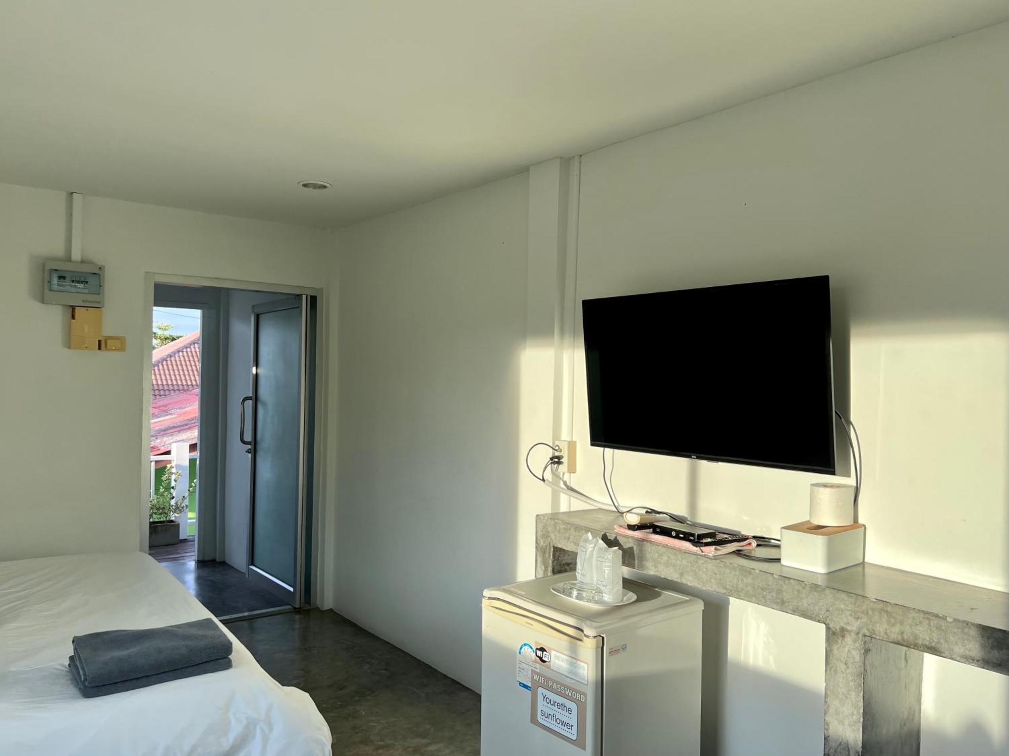 Sawaddeethaweesuk At Kohlarn Apartman Szoba fotó